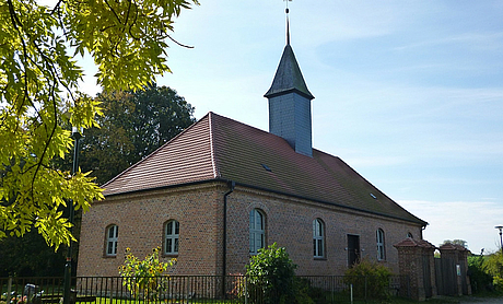 Nossentin, Kirche