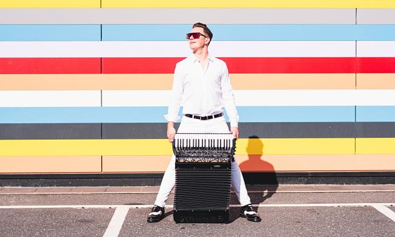 © Sebastian Madej Martynas Levickis