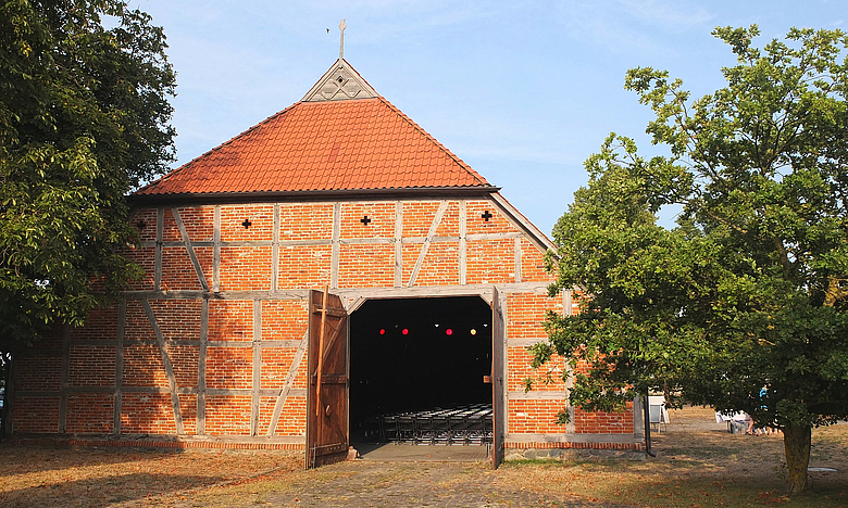 © FMV Niendorf (auf Poel), Gutsscheune