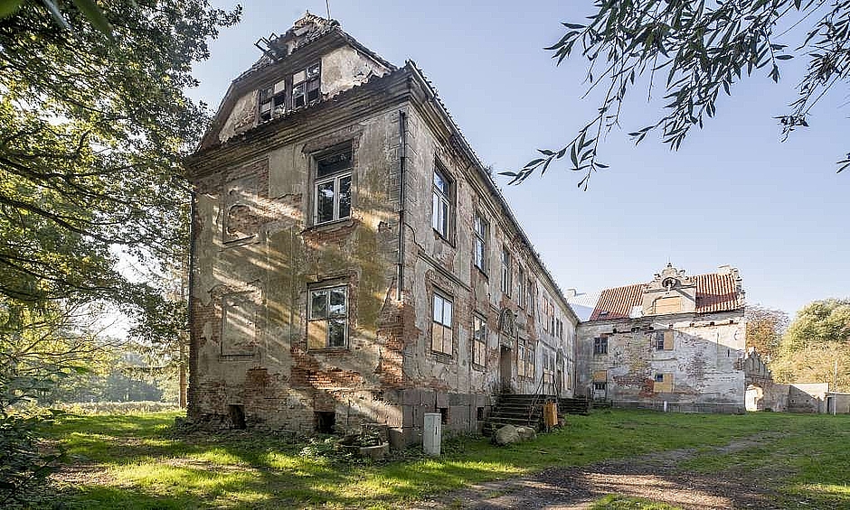 Wasserburg Divitz von außen